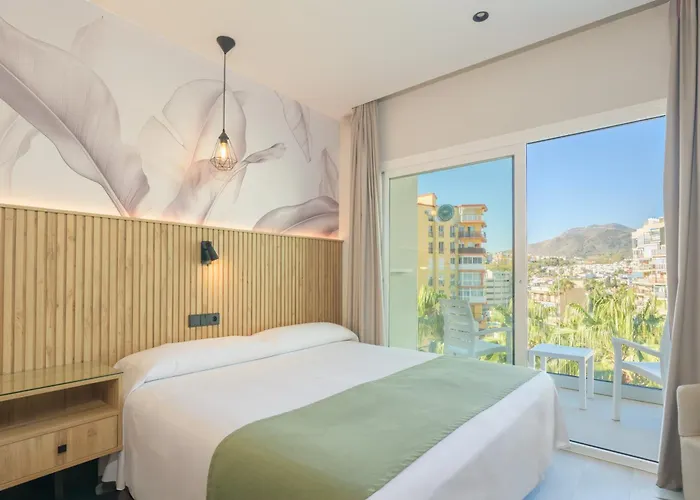 Hotel Parasol By Dorobe