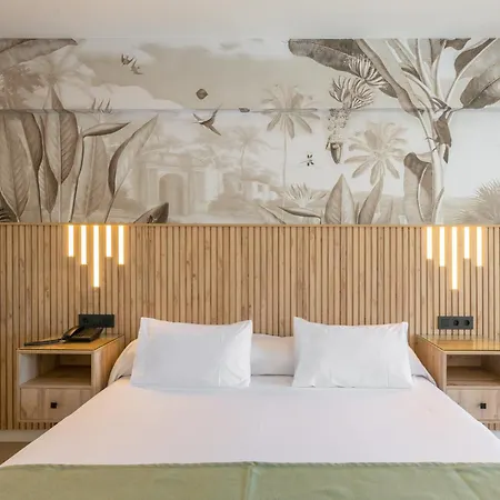 Hotel Parasol By Dorobe Torremolinos