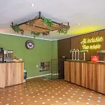 Hotell Parasol By Dorobe 4*