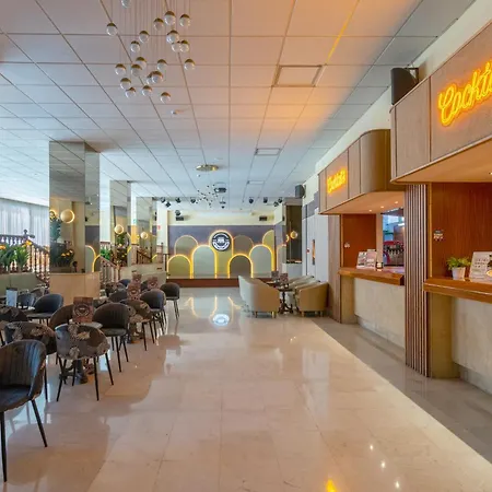 Parasol By Dorobe Готель Торремолінос