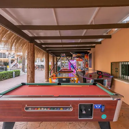 Parasol By Dorobe Hotel