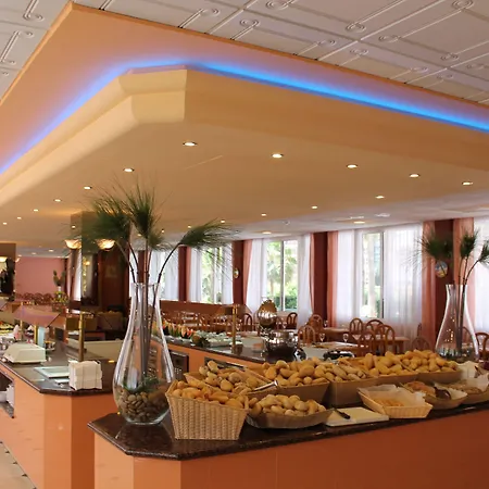 Parasol By Dorobe Hotel